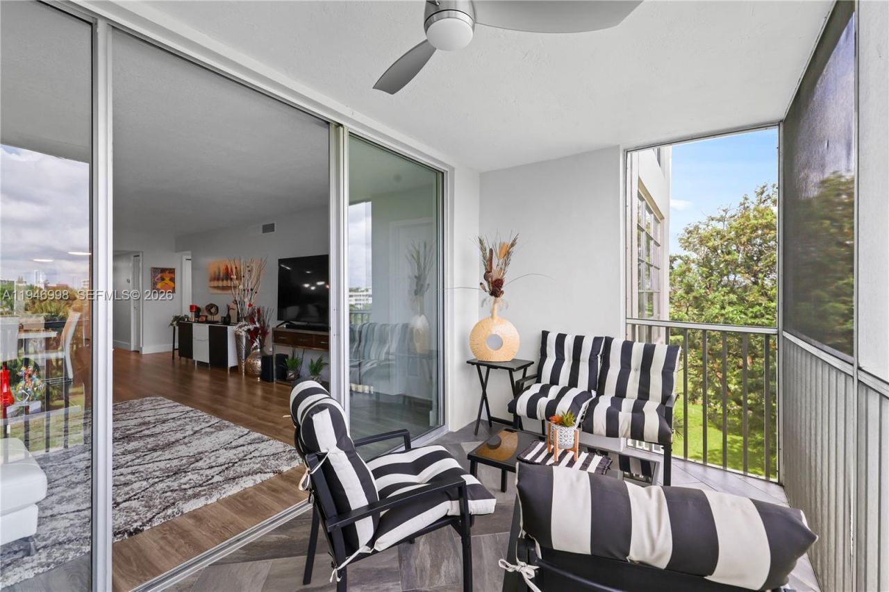 2661 S Course Dr, Unit 510, Pompano Beach, FL 33069 Photo