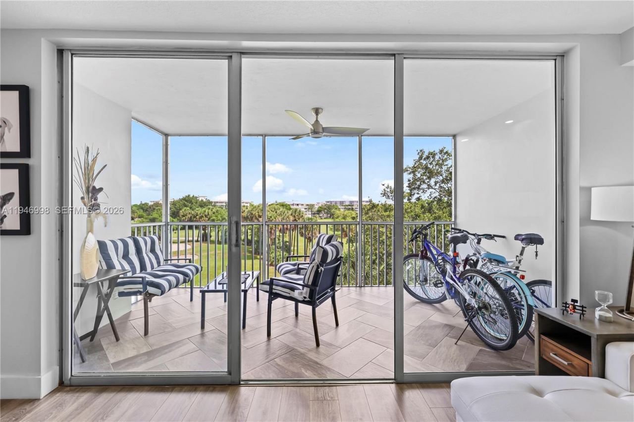2661 S Course Dr, Unit 510, Pompano Beach, FL 33069 Photo