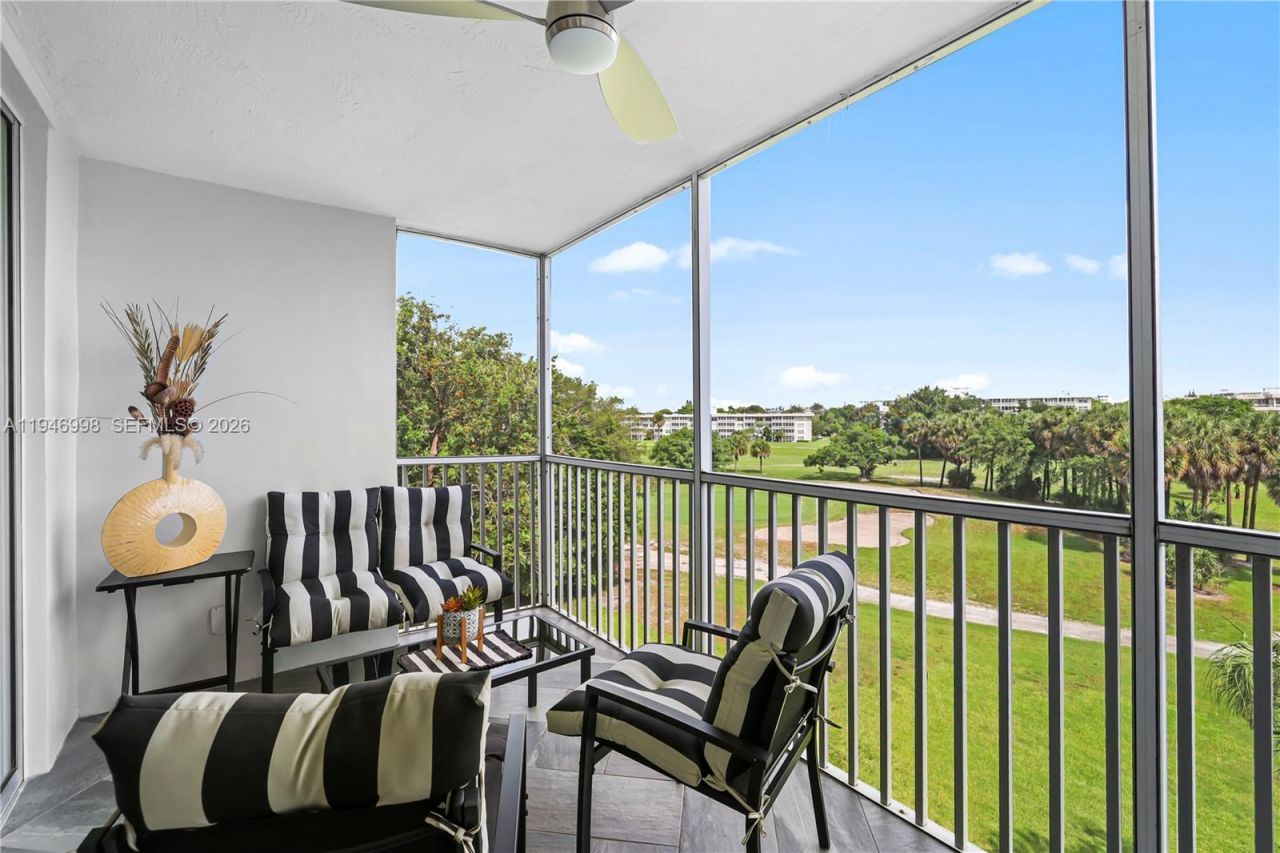 2661 S Course Dr, Unit 510, Pompano Beach, FL 33069 Photo