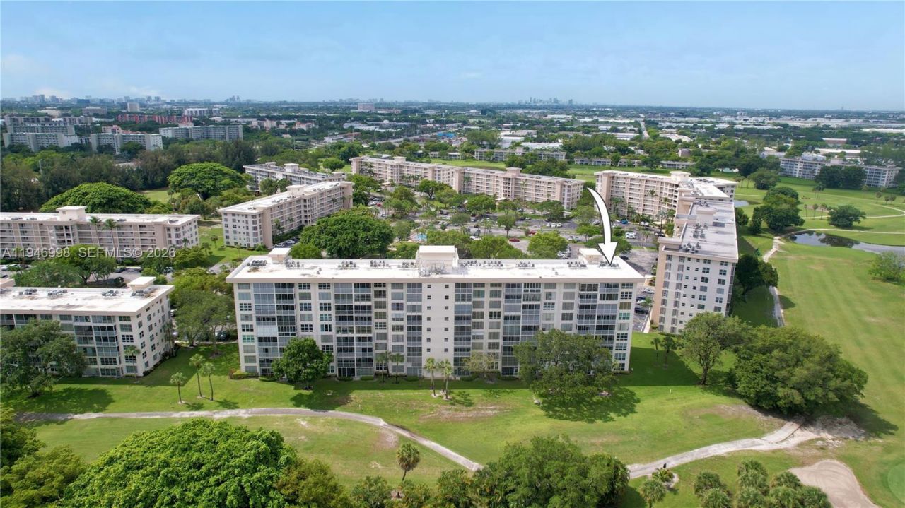 2661 S Course Dr, Unit 510, Pompano Beach, FL 33069 Photo