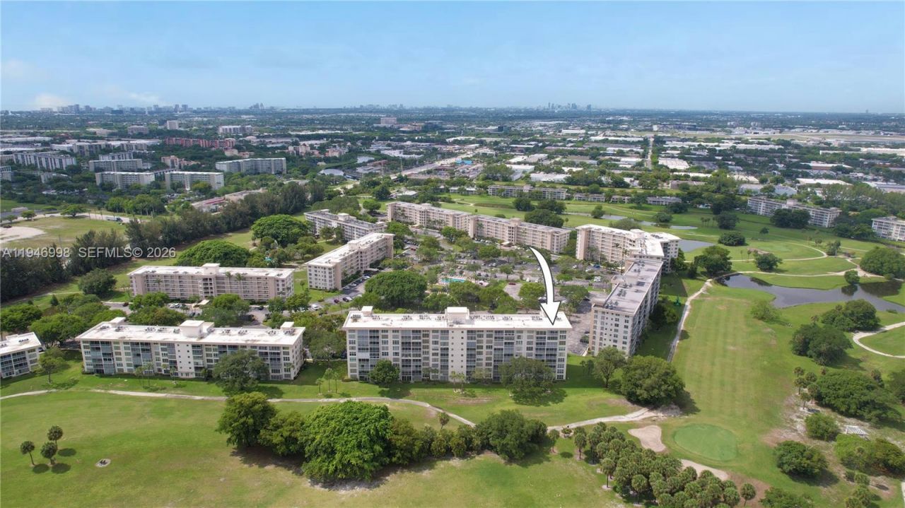 2661 S Course Dr, Unit 510, Pompano Beach, FL 33069 Photo
