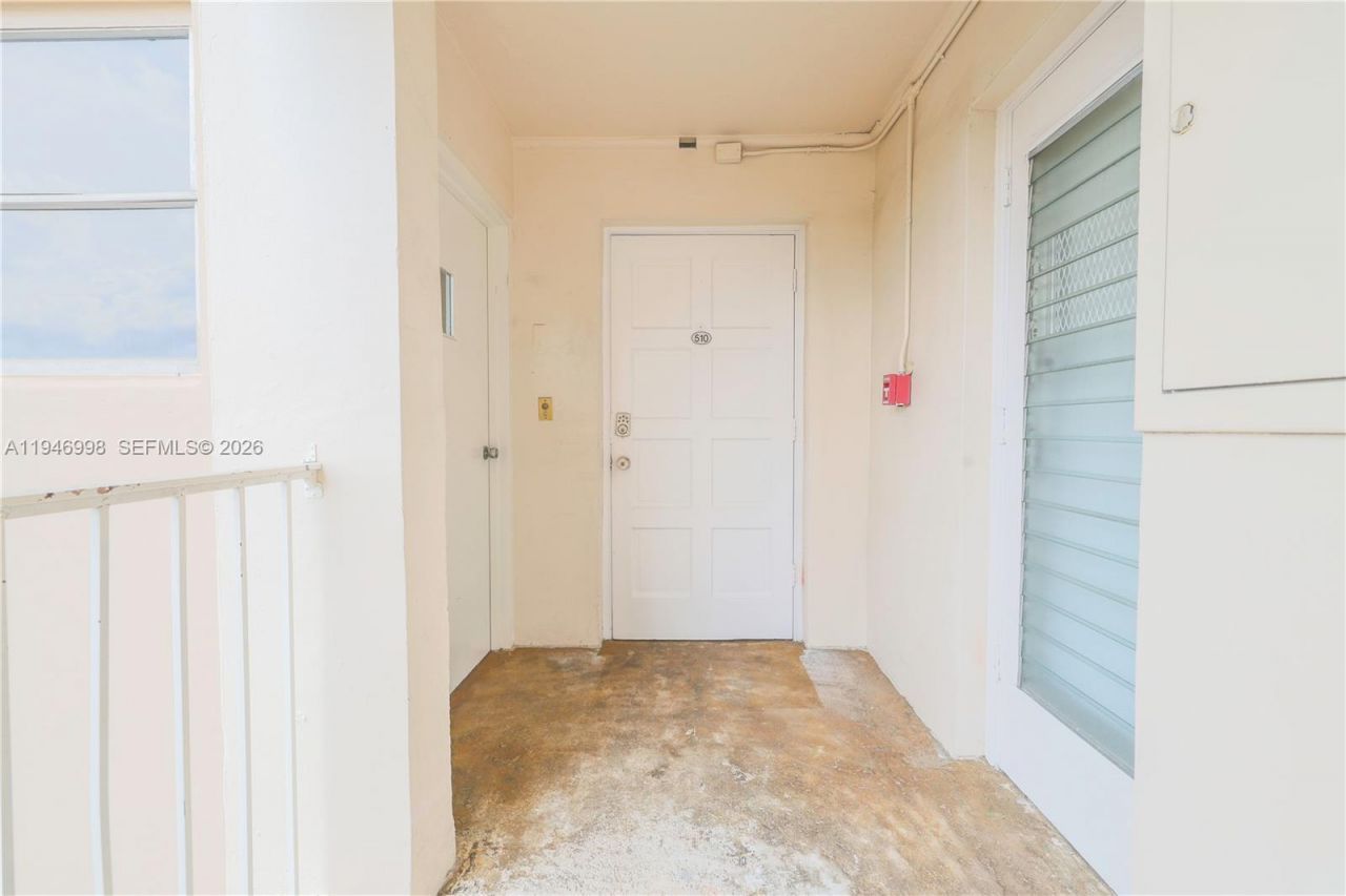 2661 S Course Dr, Unit 510, Pompano Beach, FL 33069 Photo