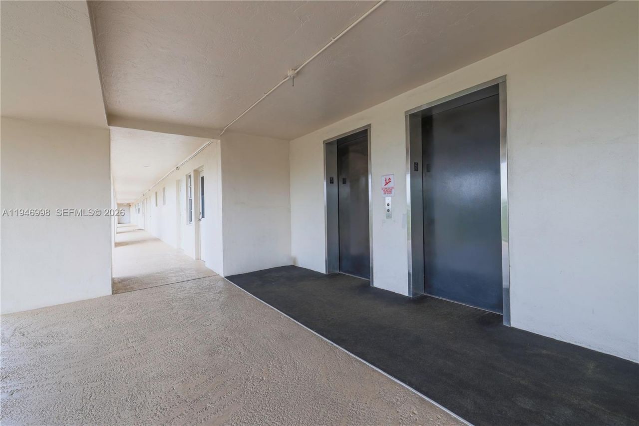 2661 S Course Dr, Unit 510, Pompano Beach, FL 33069 Photo