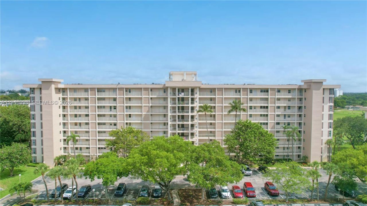 2661 S Course Dr, Unit 510, Pompano Beach, FL 33069 Photo