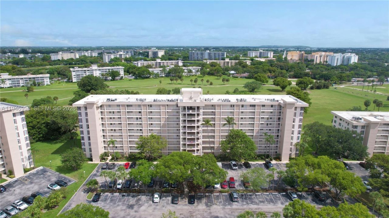 2661 S Course Dr, Unit 510, Pompano Beach, FL 33069 Photo
