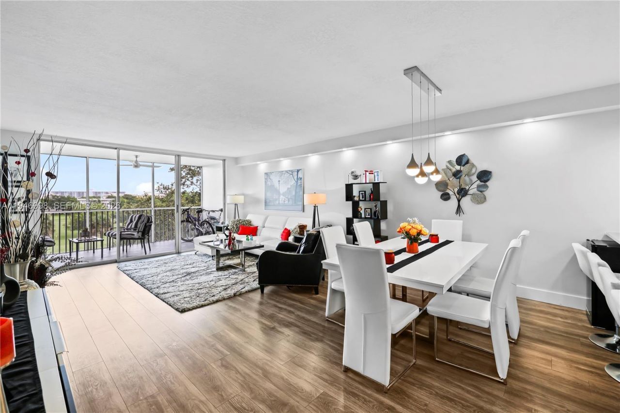 2661 S Course Dr, Unit 510, Pompano Beach, FL 33069 Photo