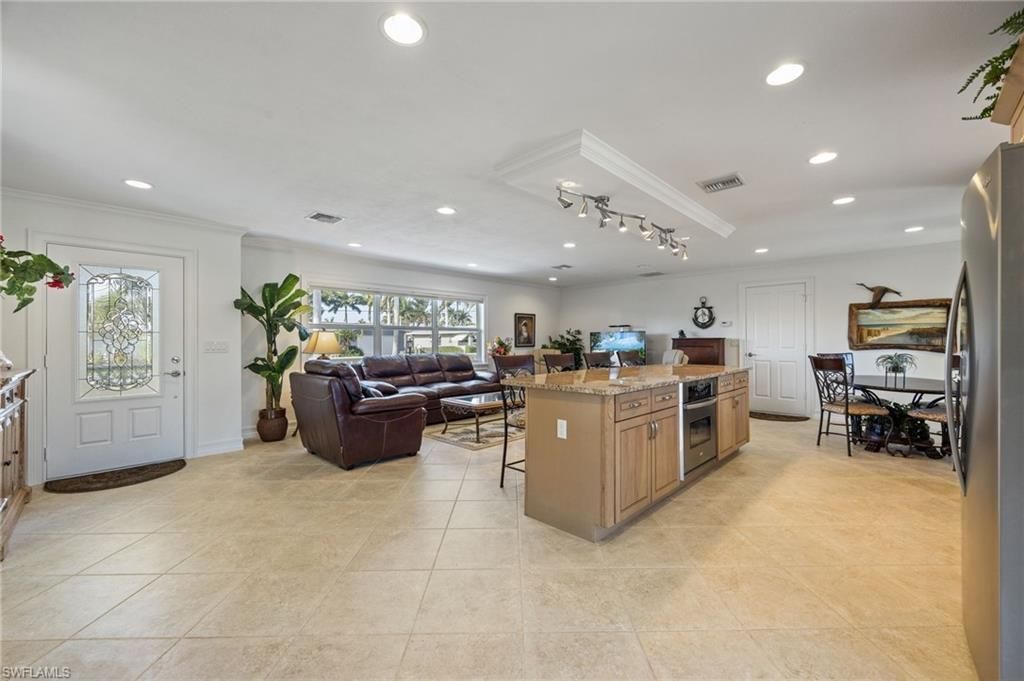 5249 Sunset Ct, Cape Coral, FL 33904 Photo