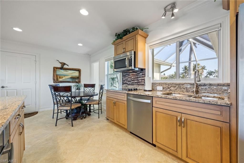 5249 Sunset Ct, Cape Coral, FL 33904 Photo