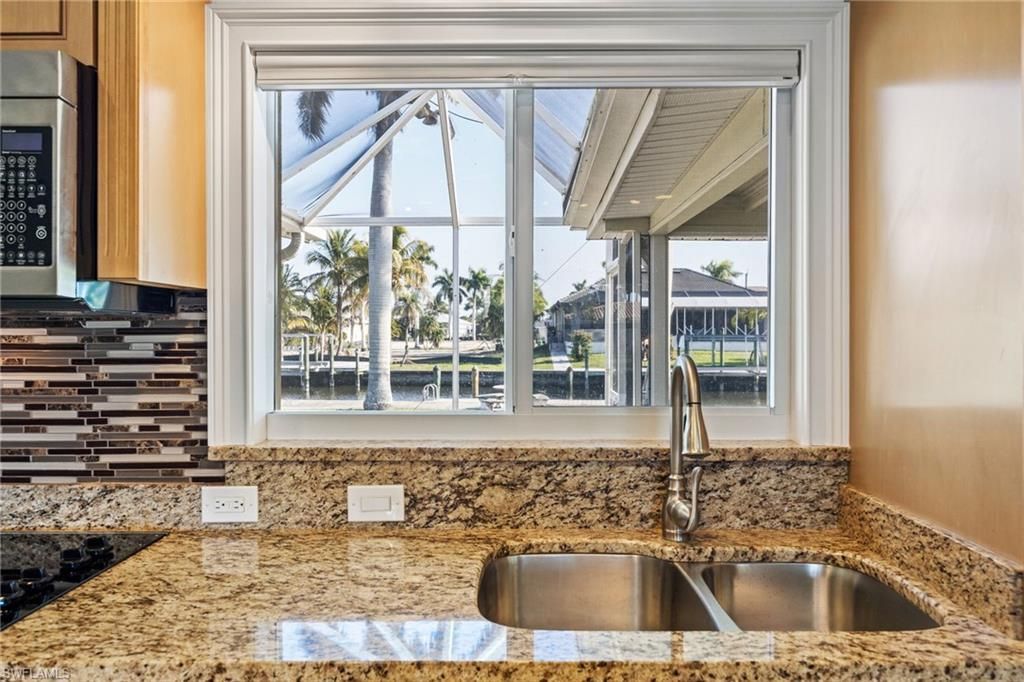 5249 Sunset Ct, Cape Coral, FL 33904 Photo