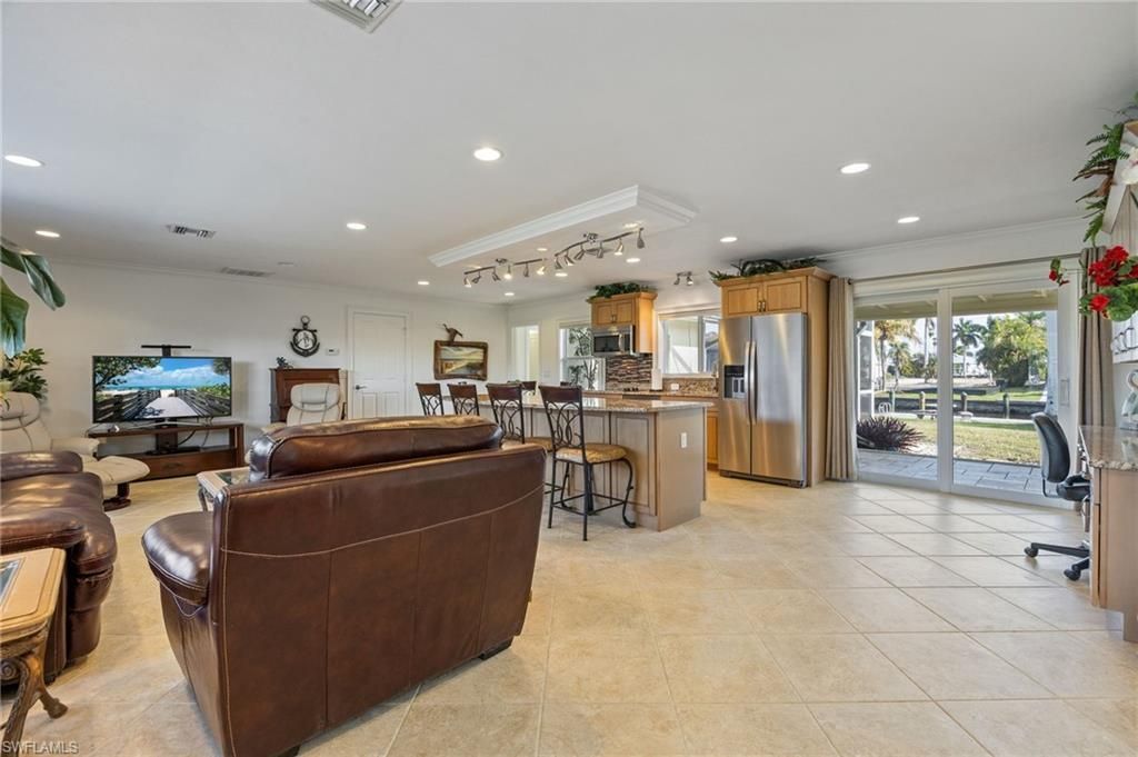 5249 Sunset Ct, Cape Coral, FL 33904 Photo