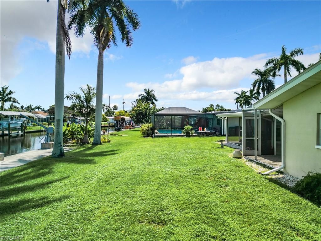 5249 Sunset Ct, Cape Coral, FL 33904 Photo