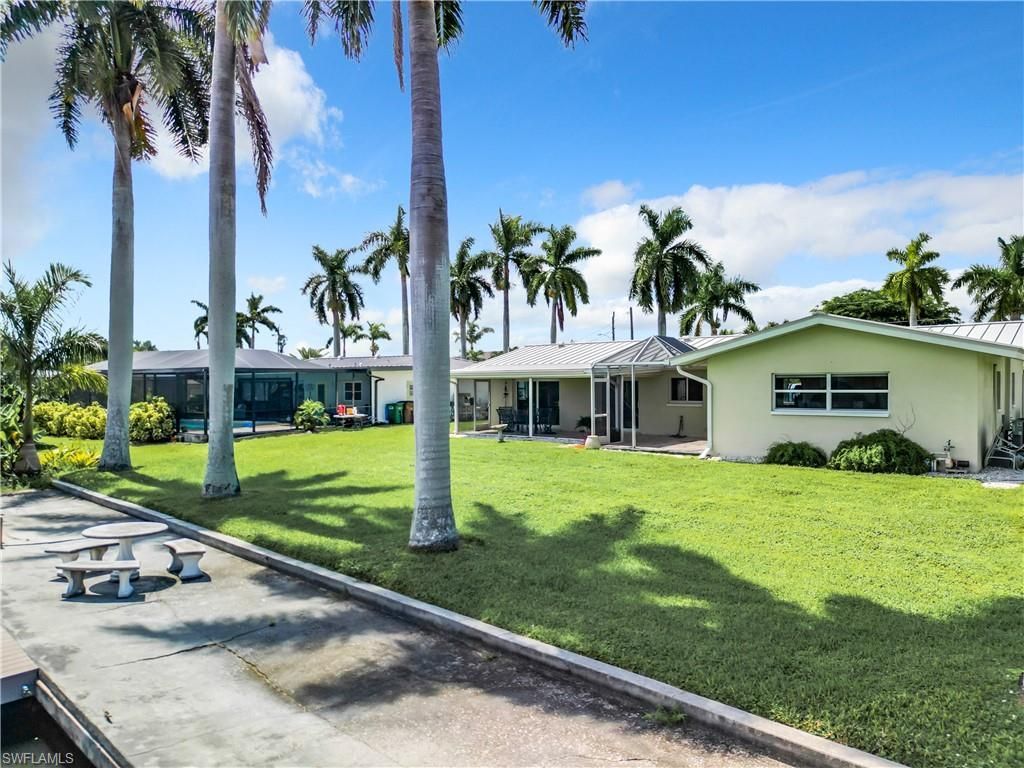 5249 Sunset Ct, Cape Coral, FL 33904 Photo