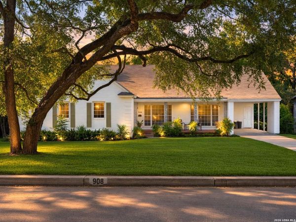 908 Garraty Rd, Terrell Hills, TX 78209