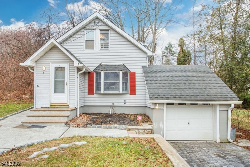 6 Forest Rd, Mount Olive, NJ 07828 Main Photo