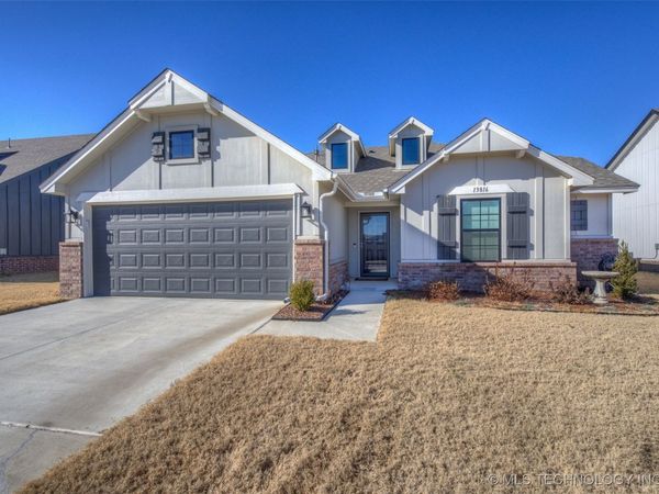 13816 S Iroquois Avenue E, Glenpool, OK 74033