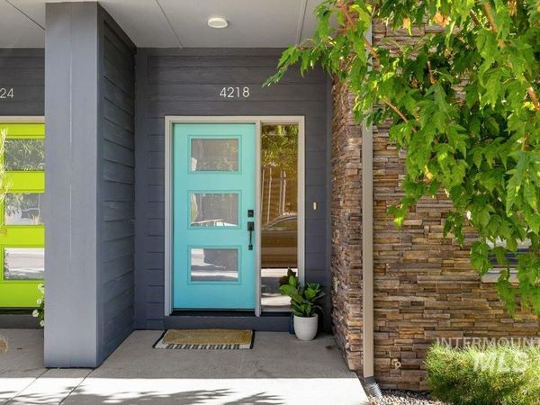 4218 N Freeride Ln, Garden City, ID 83714