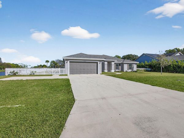 2501 SE Mariposa Avenue, Port Saint Lucie, FL 34952