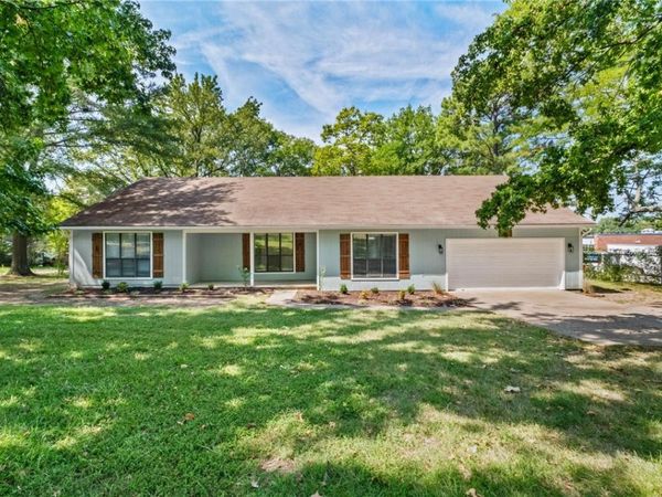 3325, 3335 S School, Fayetteville, AR 72701