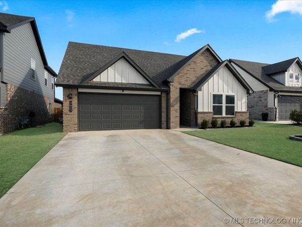 4623 S Chestnut Avenue, Broken Arrow, OK 74011