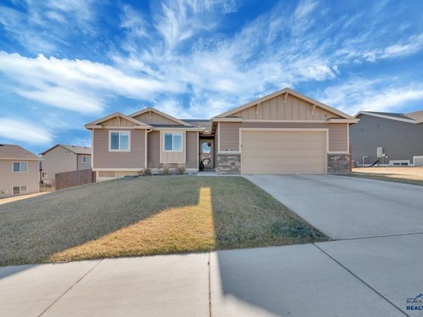 3217 HOMESTEAD ST, Rapid City, SD 57703