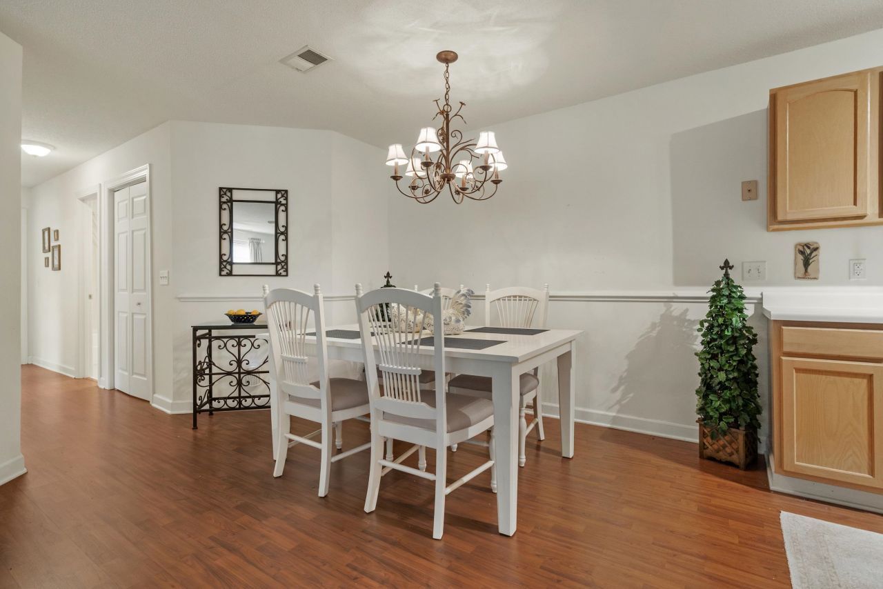 4323 Lotus Ct. Photo 14