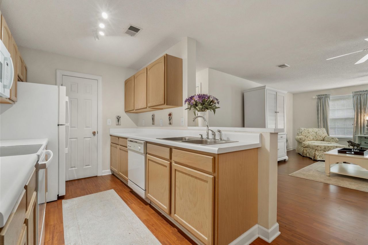 4323 Lotus Ct. Photo 16