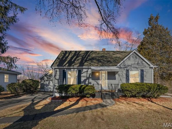 231 Parkway Drive, Swansea, IL 62226