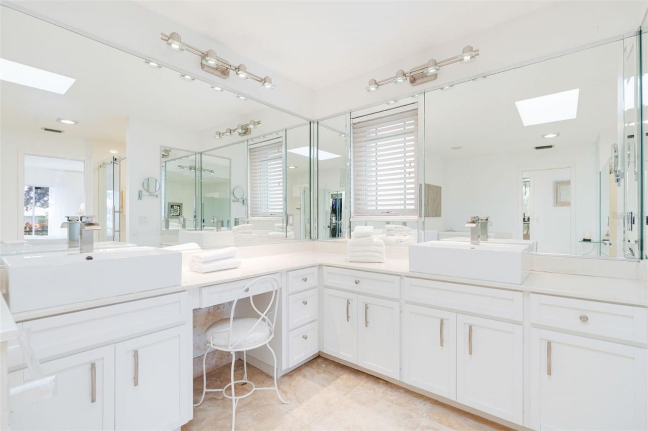 402 Devonshire Lane, Venice, FL 34293 Photo