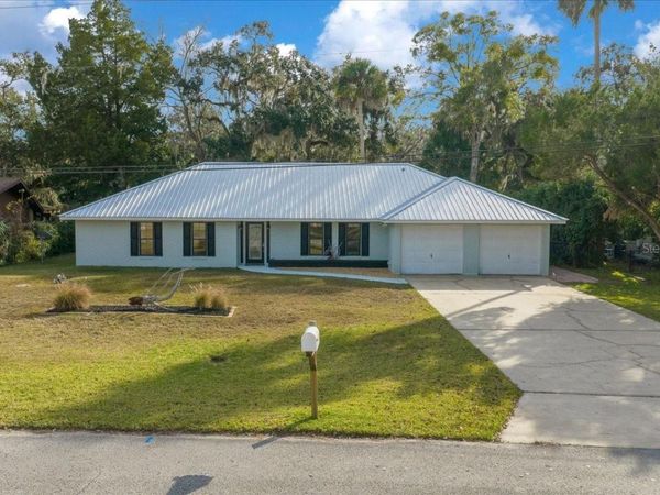 18 PALM CIRCLE DRIVE, INGLIS, FL 34449