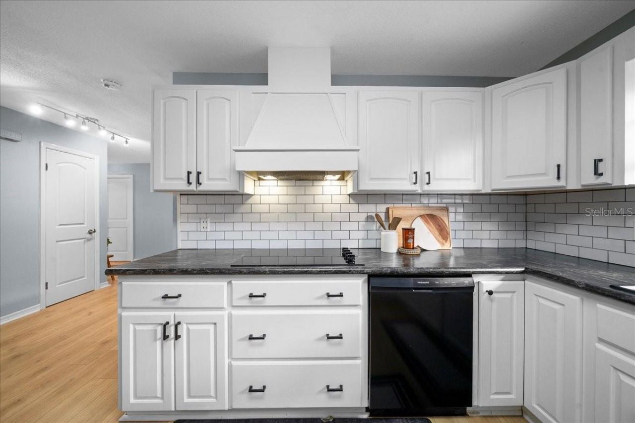 18 Palm Circle Drive, Inglis, FL 34449 Photo