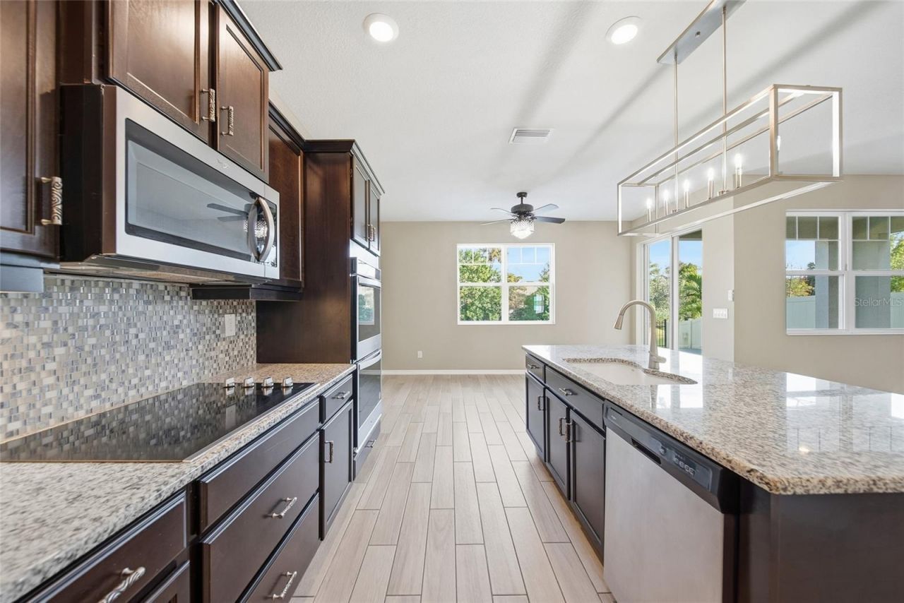 8147 Artisan Circle, Seminole, FL 33777 Photo