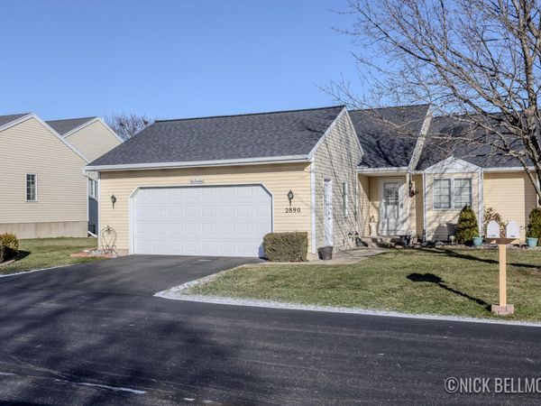 2890 Parkside Drive, Jenison, MI 49428