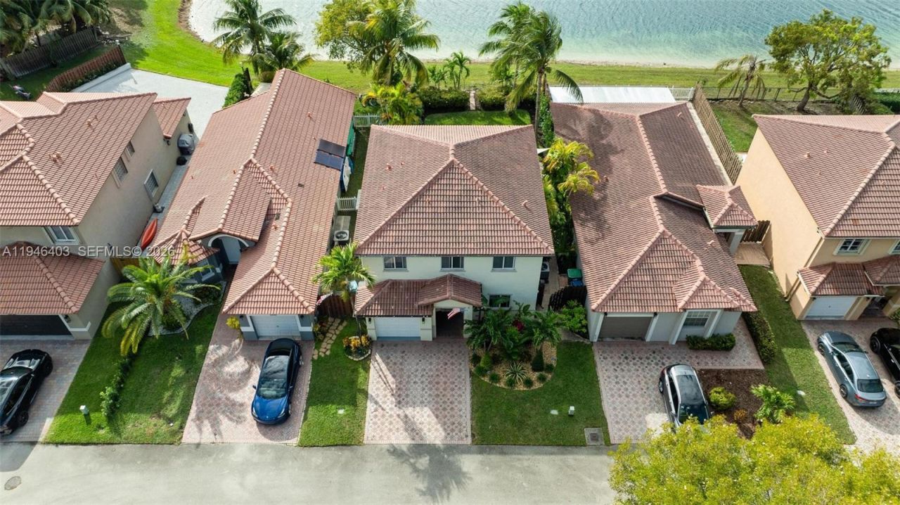 11950 SW 135th Ter, Miami, FL 33186 Photo