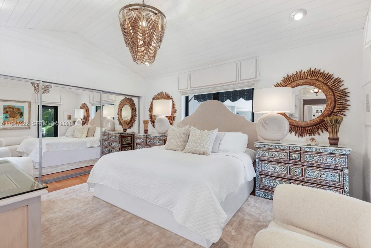 56 S Hibiscus Dr, Miami Beach, FL 33139 Photo