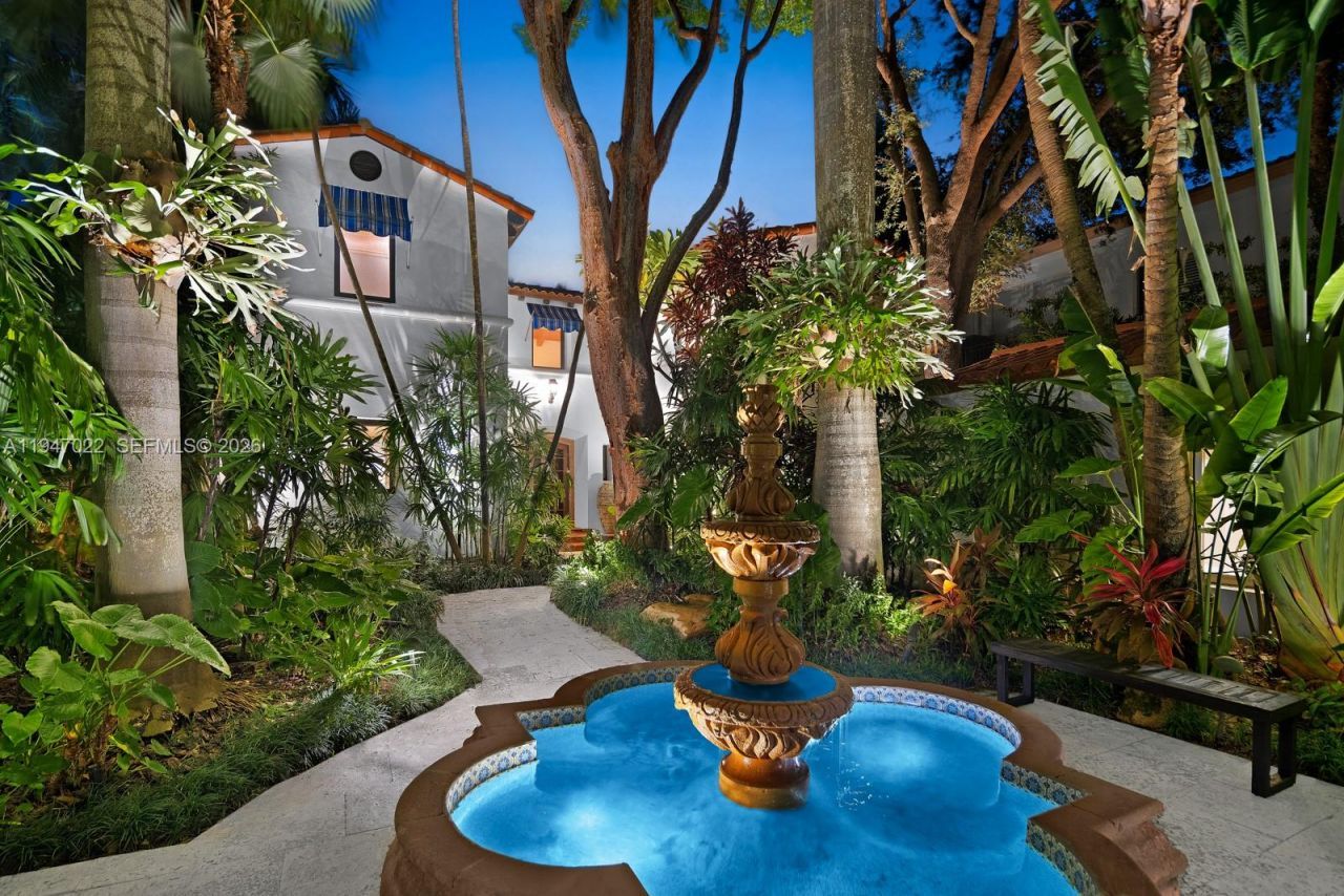 56 S Hibiscus Dr , Miami Beach, FL 33139 Photo