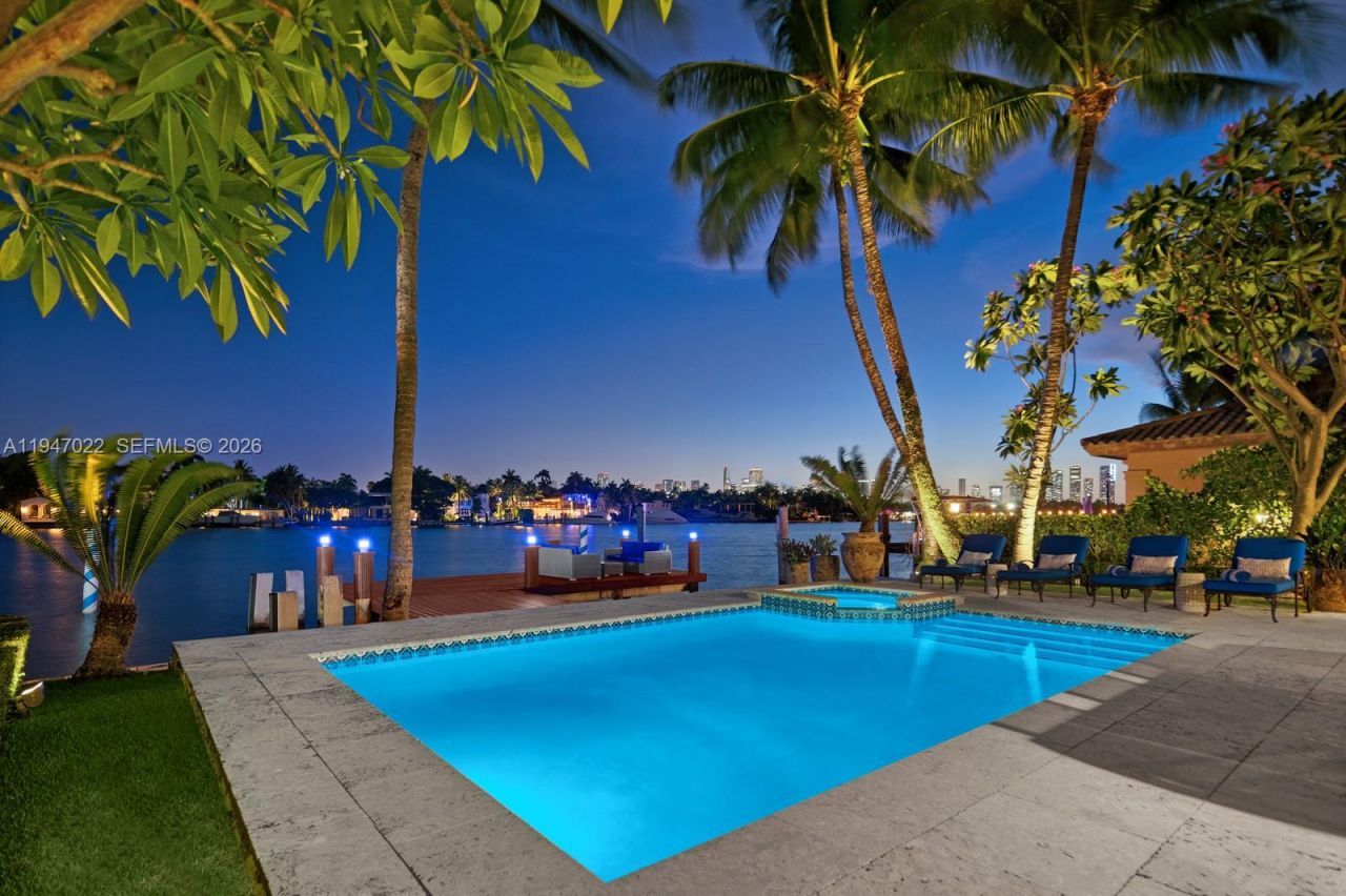 56 S Hibiscus Dr, Miami Beach, FL 33139 Photo