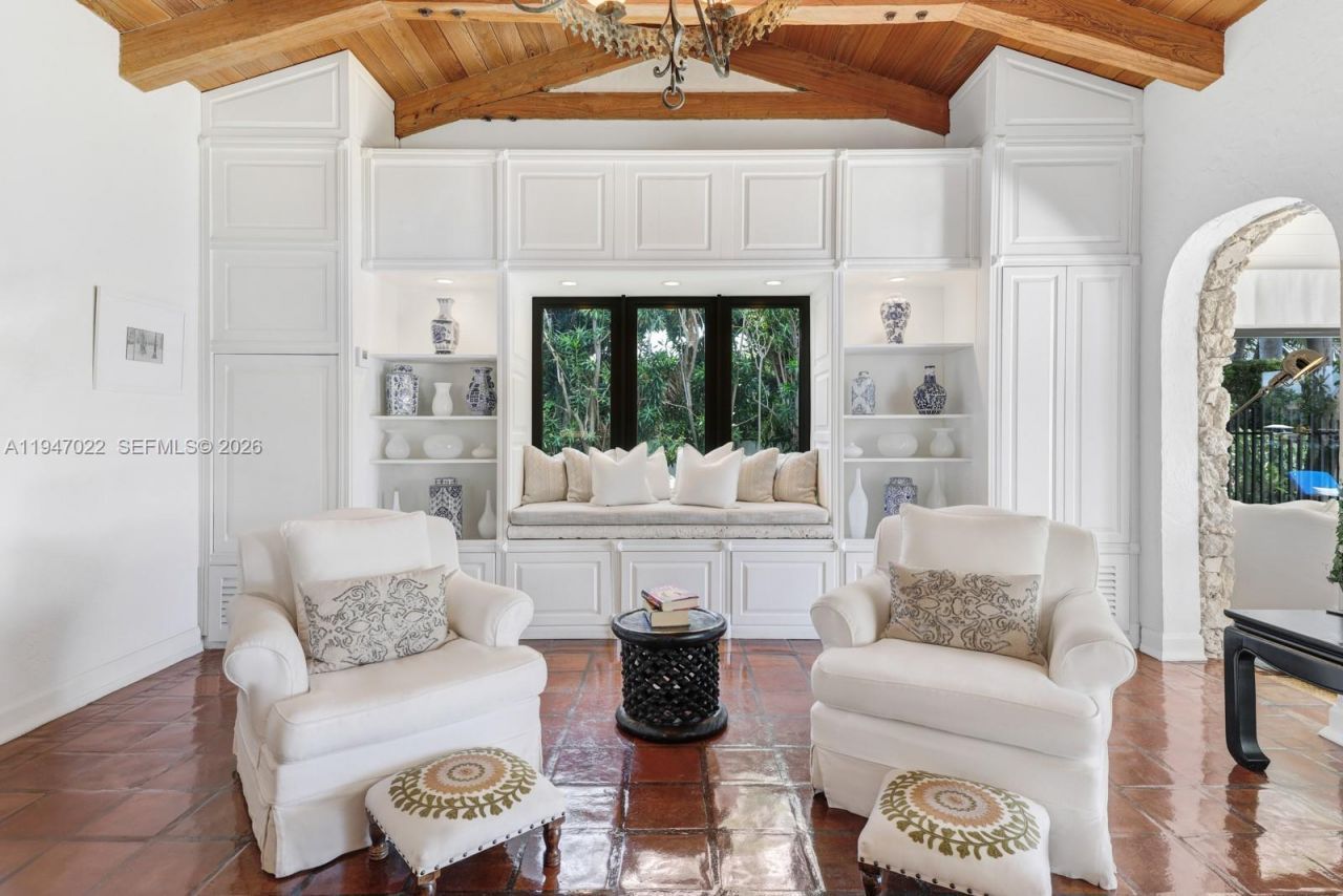 56 S Hibiscus Dr , Miami Beach, FL 33139 Photo