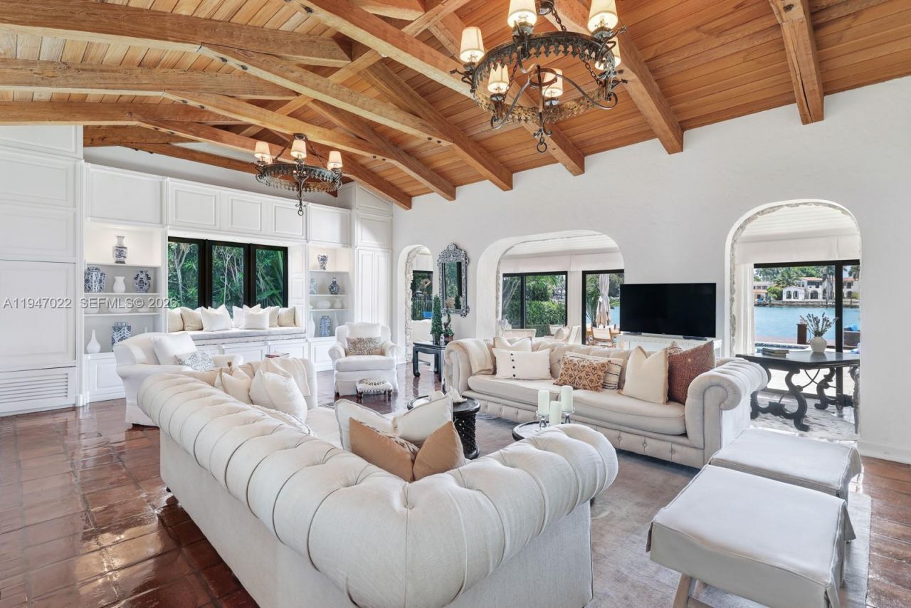 56 S Hibiscus Dr , Miami Beach, FL 33139 Photo