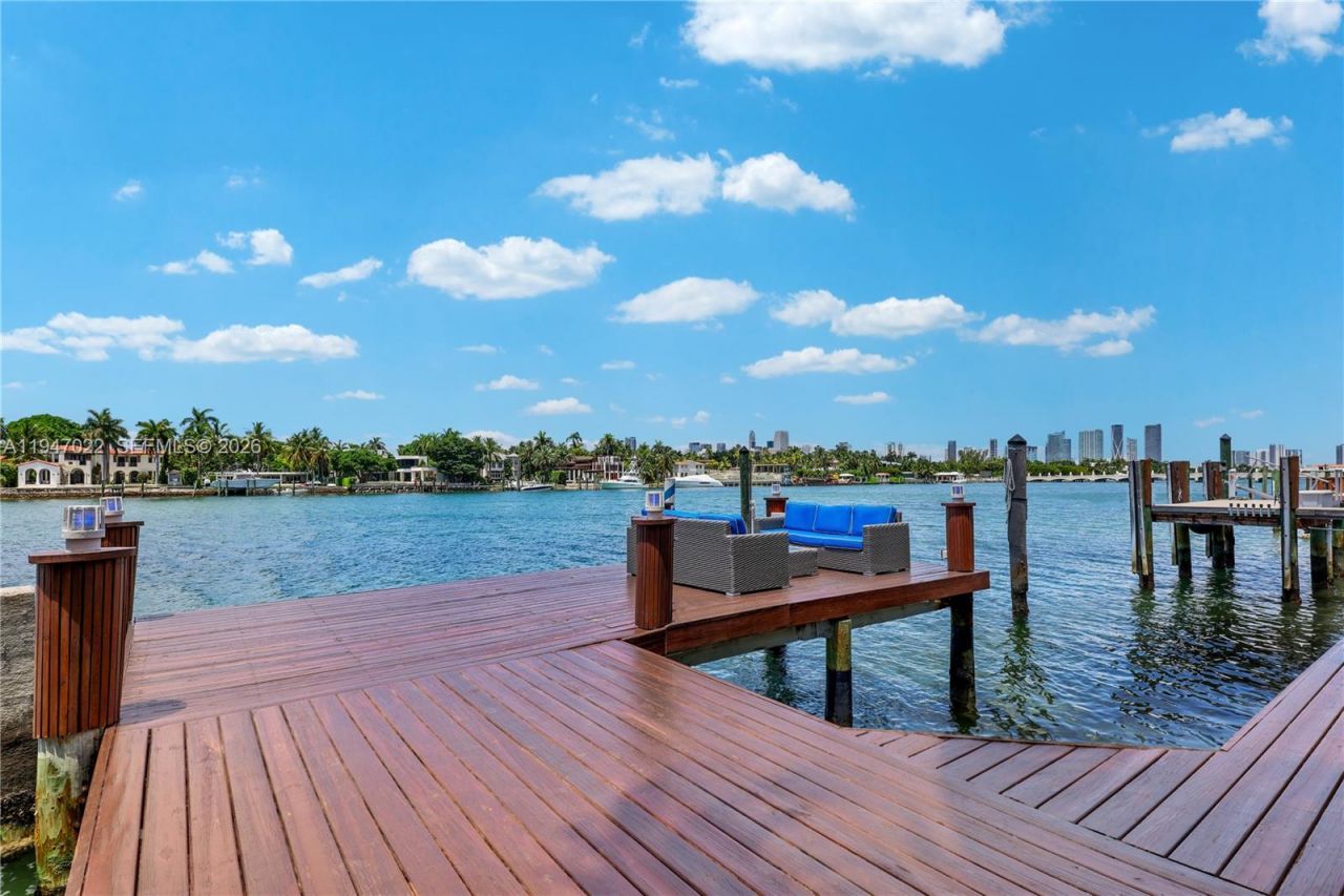 56 S Hibiscus Dr, Miami Beach, FL 33139 Photo