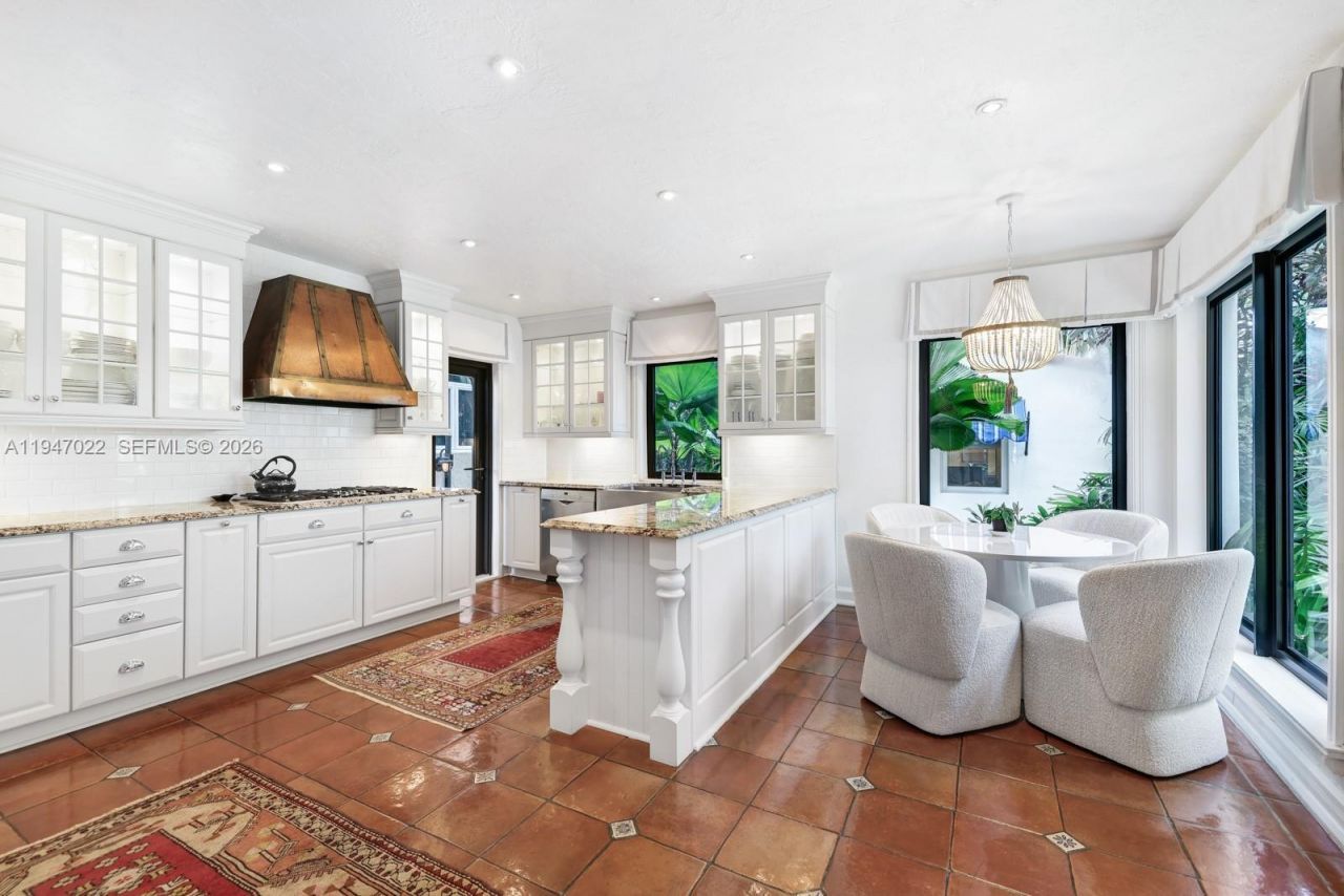 56 S Hibiscus Dr , Miami Beach, FL 33139 Photo