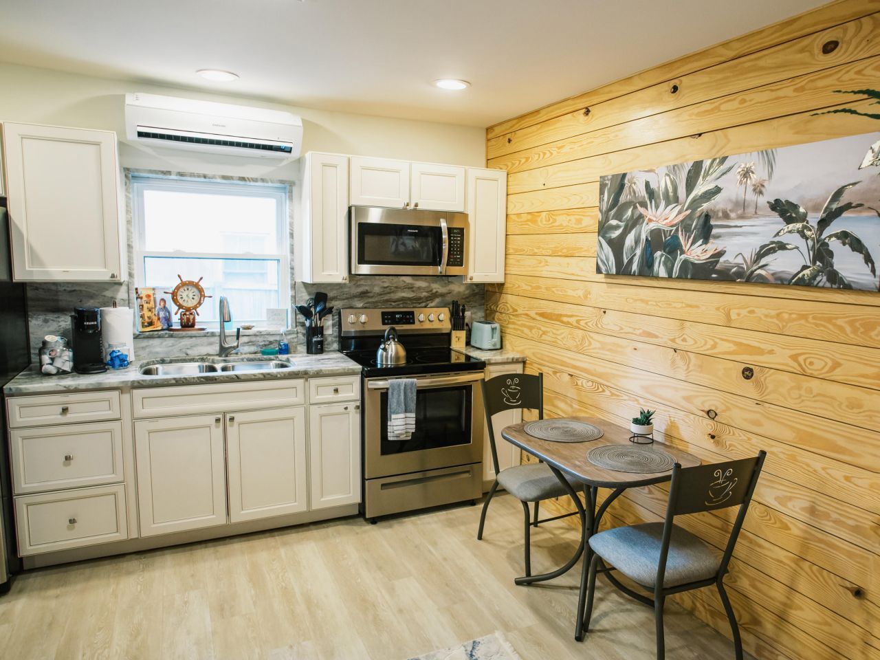 1221 Sumner Avenue Photo 5