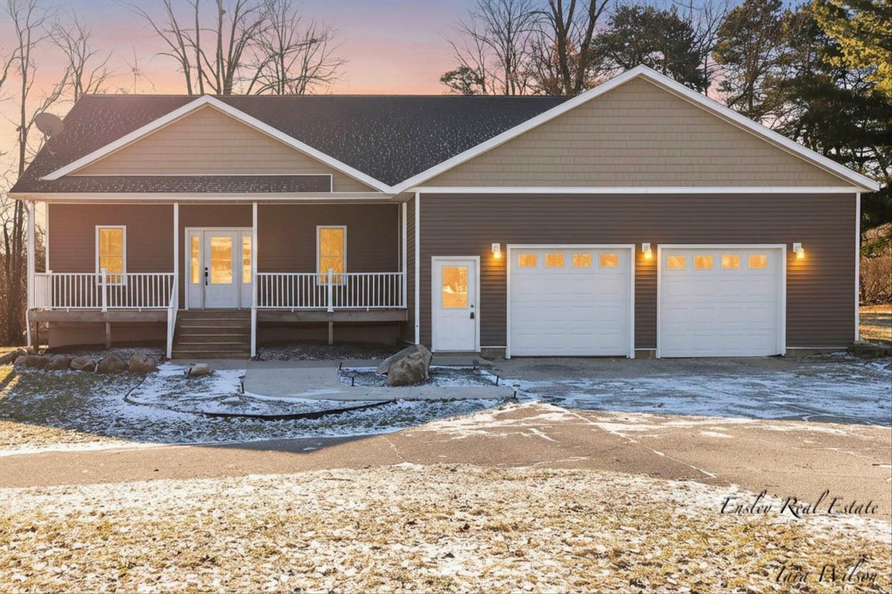 425 Martindale Street Nw, Sparta, MI 49345 Main Photo