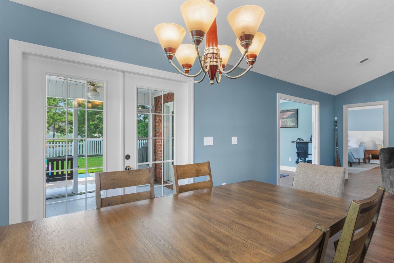 305 Duel Ct. Photo 12