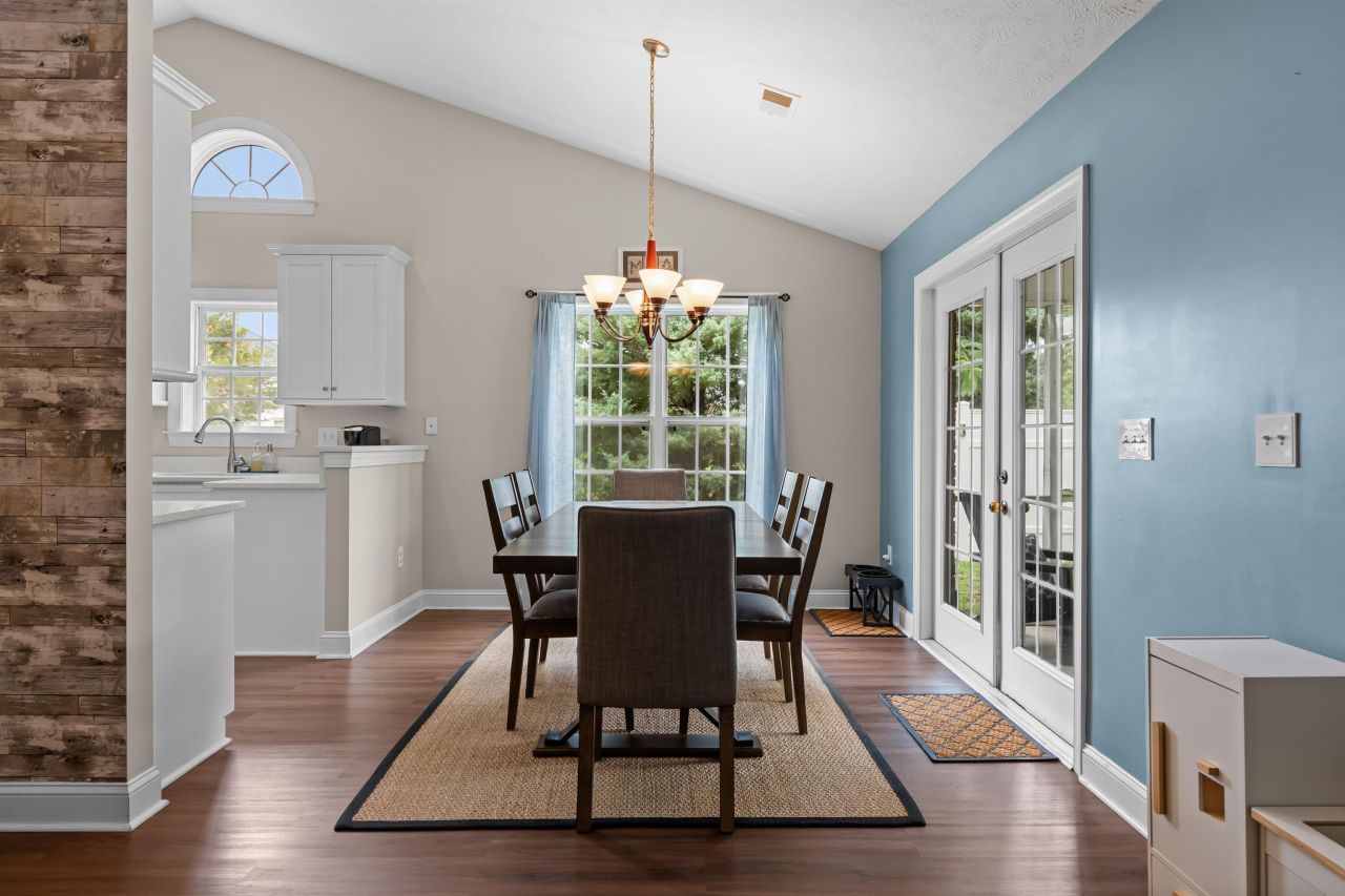 305 Duel Ct. Photo 14