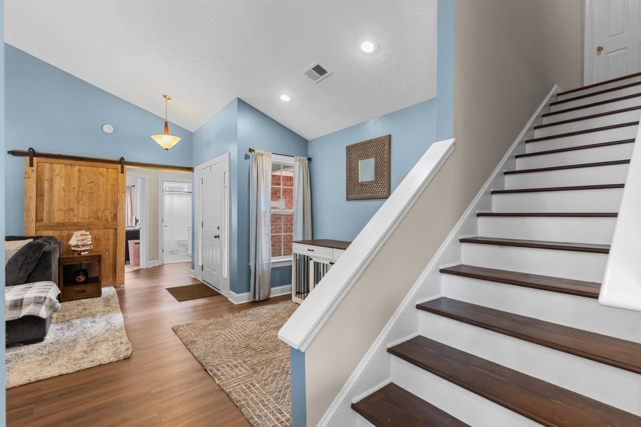 305 Duel Ct. Photo 25