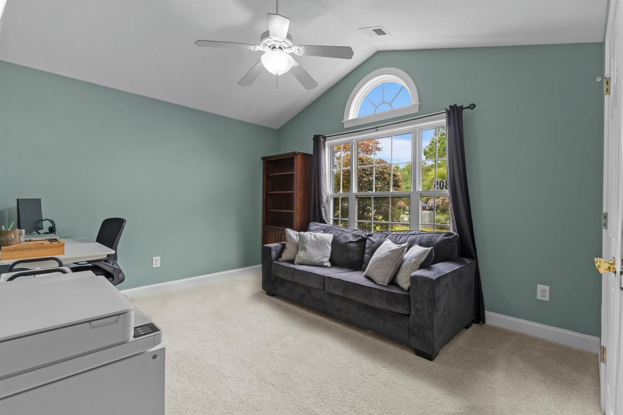 305 Duel Ct. Photo 32