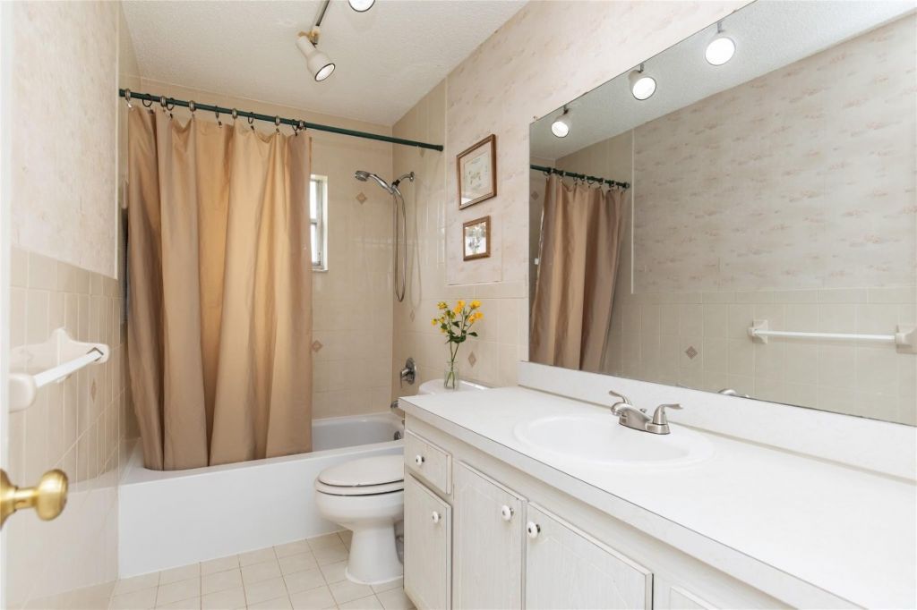 1251 NW 90th Drive, Plantation, FL 33322 Photo