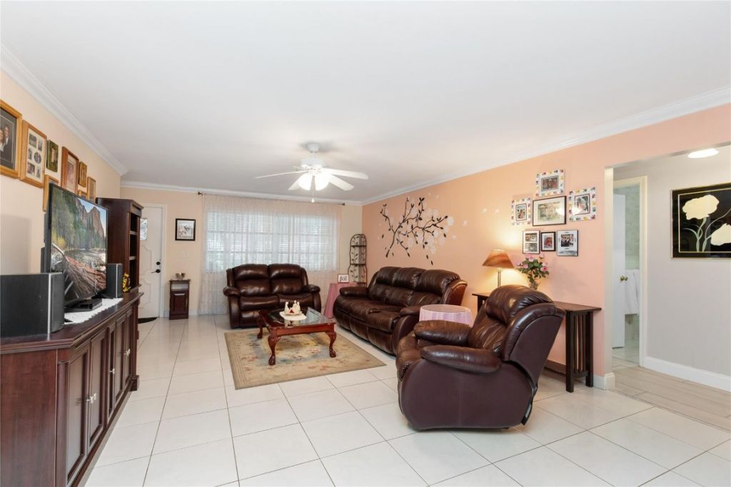 1251 NW 90th Drive, Plantation, FL 33322 Photo