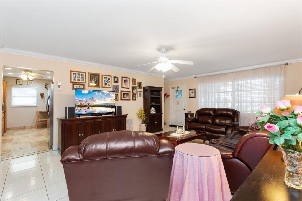 1251 NW 90th Drive, Plantation, FL 33322 Photo