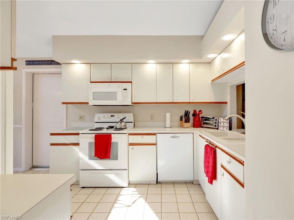 355 Bay Forest Dr, Unit 3A, Naples, FL 34110 Photo